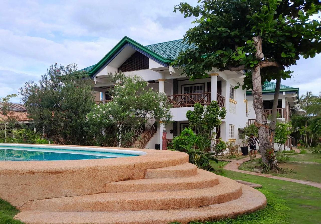 Blue Dolphin Hotel Malapascua Island 외부 사진